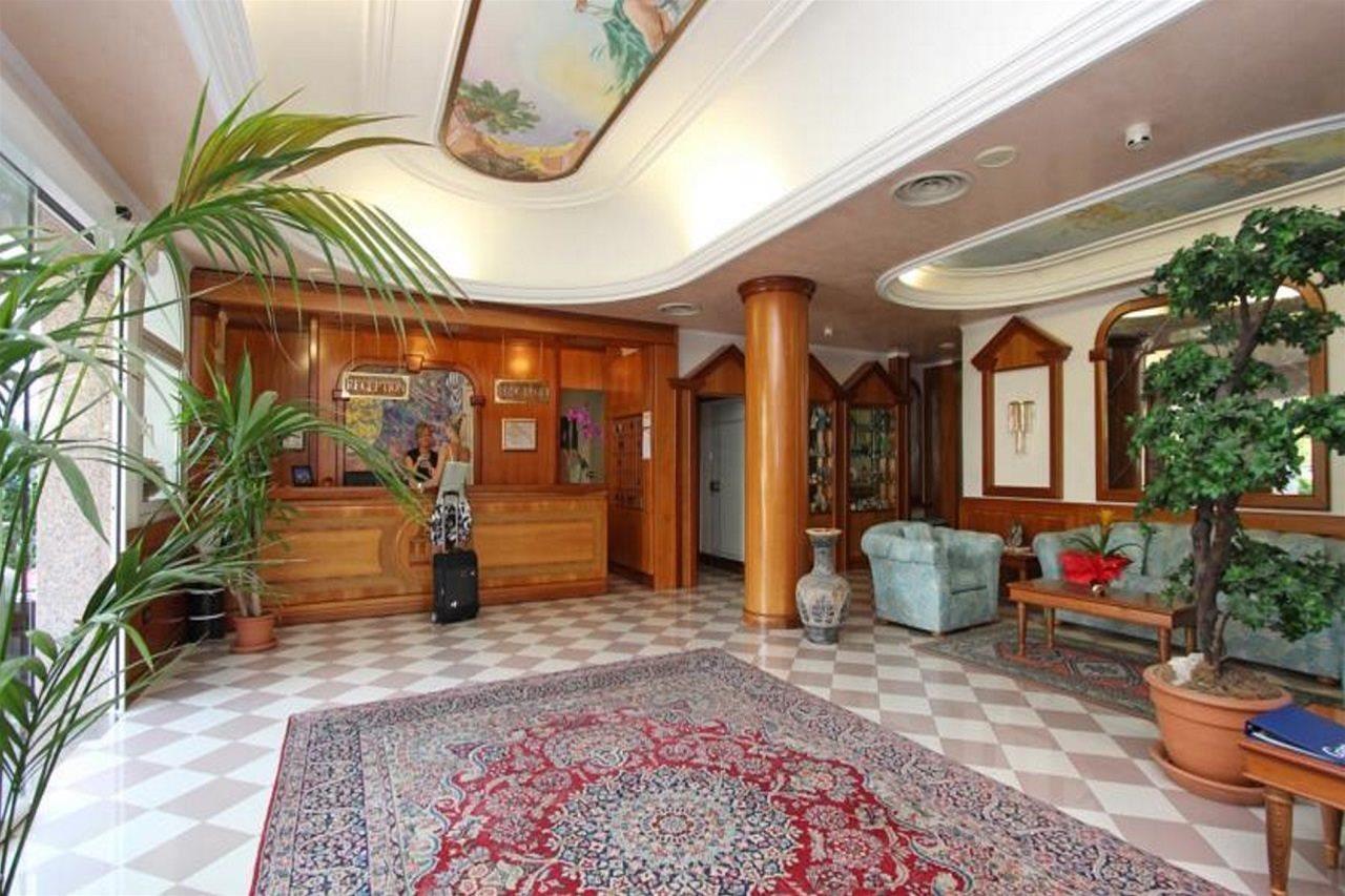 Hotel Park Cellini 4*