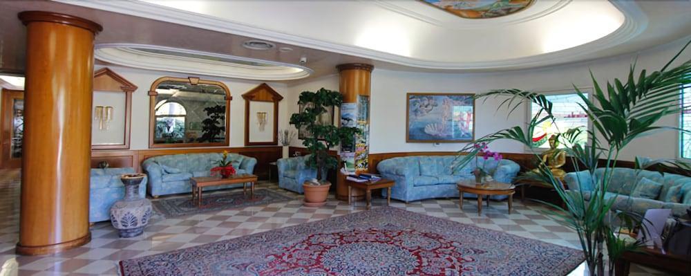 Park Cellini Hotel