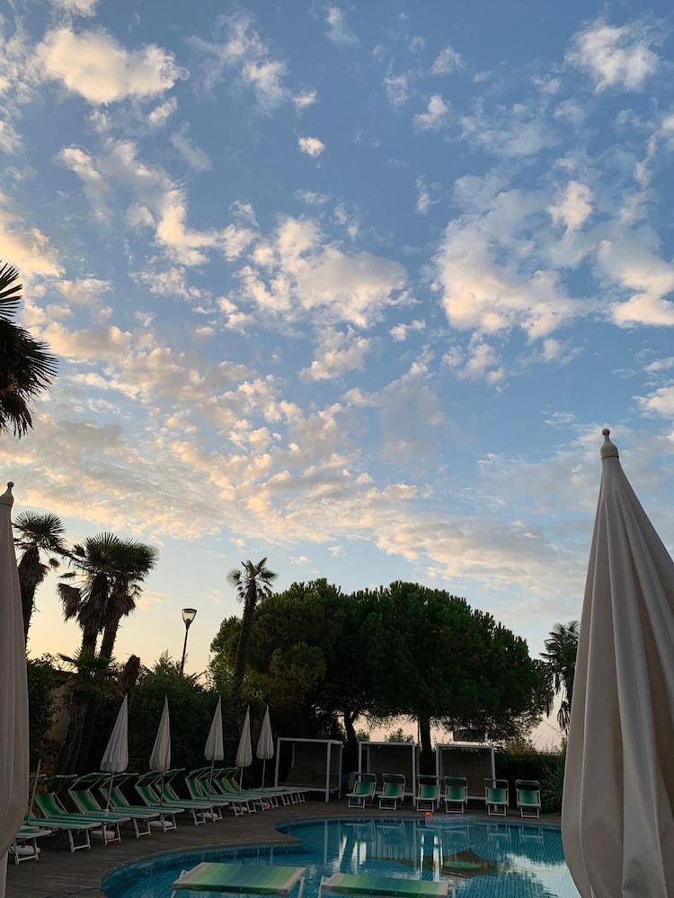 Park Cellini 4*