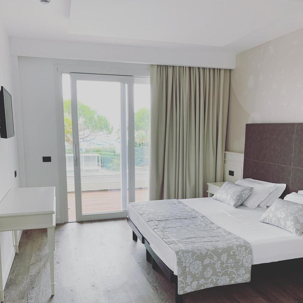 Park Cellini Hotel 4*