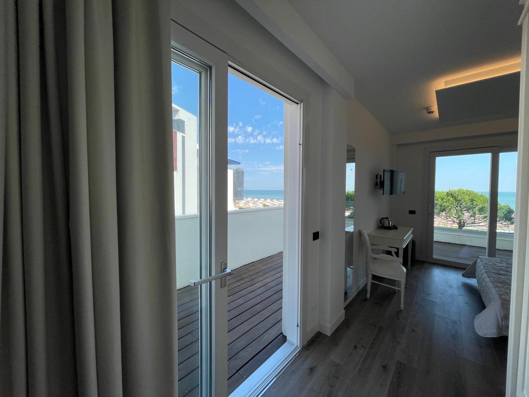 Park Cellini Hotel 4*