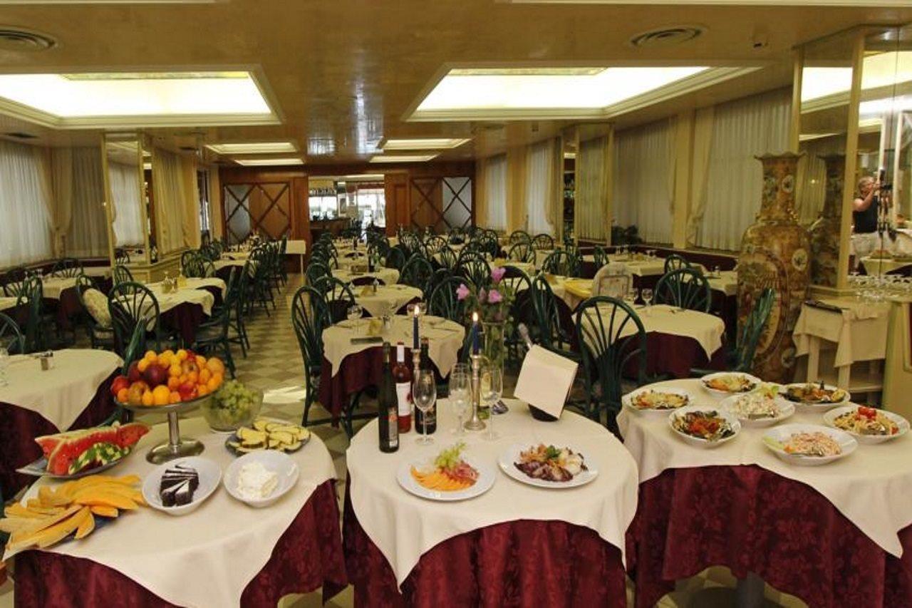 Hotel Park Cellini 4*