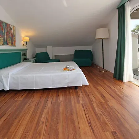 Park Cellini Hotel