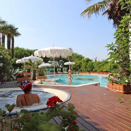 Park Cellini Hotel
